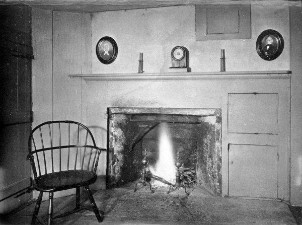 TRUE EIGHTEENTH CENTURY SIMPLICITY. NOW THE AUTHOR'S
DINING ROOM

Photo by John Runyon