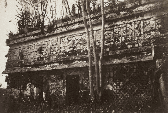 Palais Des Nonnes, à Chichen-Itza - coté-Nord.